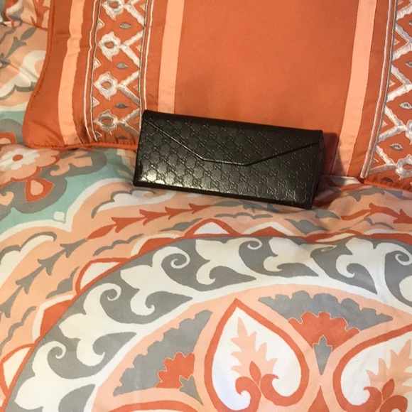 GUCCI eyeglasses case - Picture 1 of 3